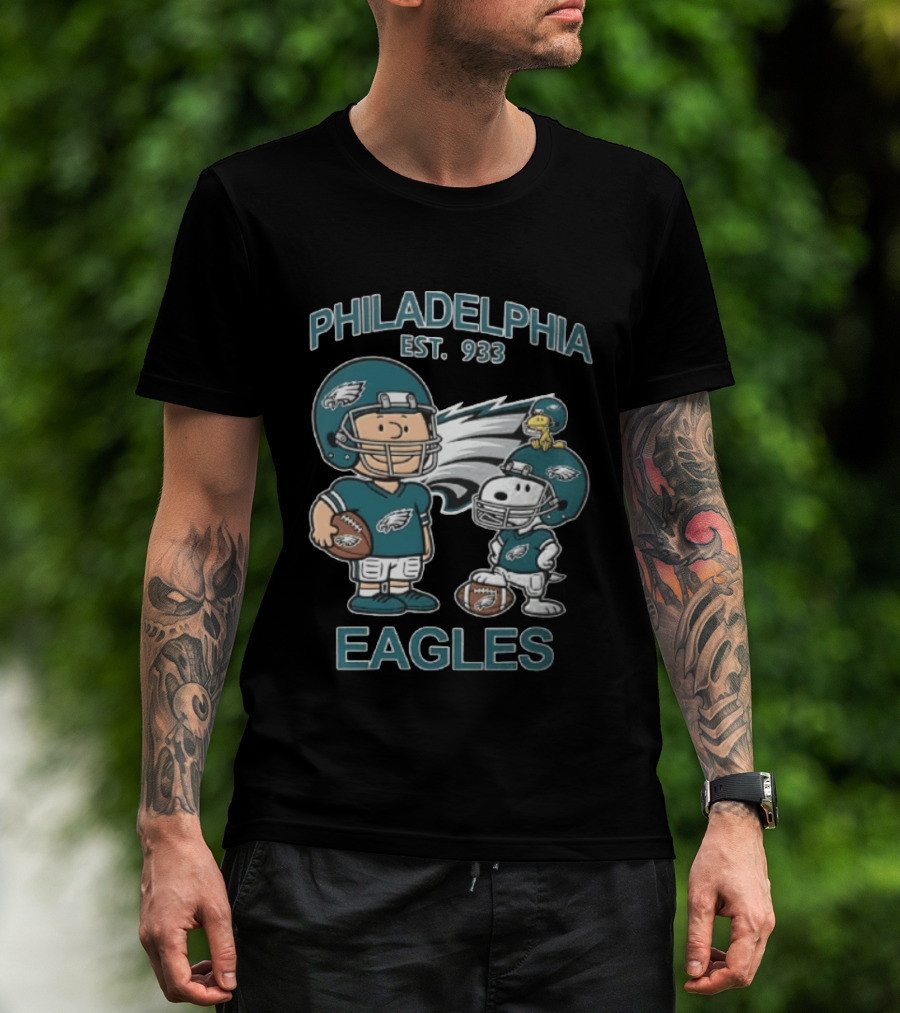 Philadelphia Eagles Est 1933 Charlie Brown Snoopy Woodstock Football T-Shirt