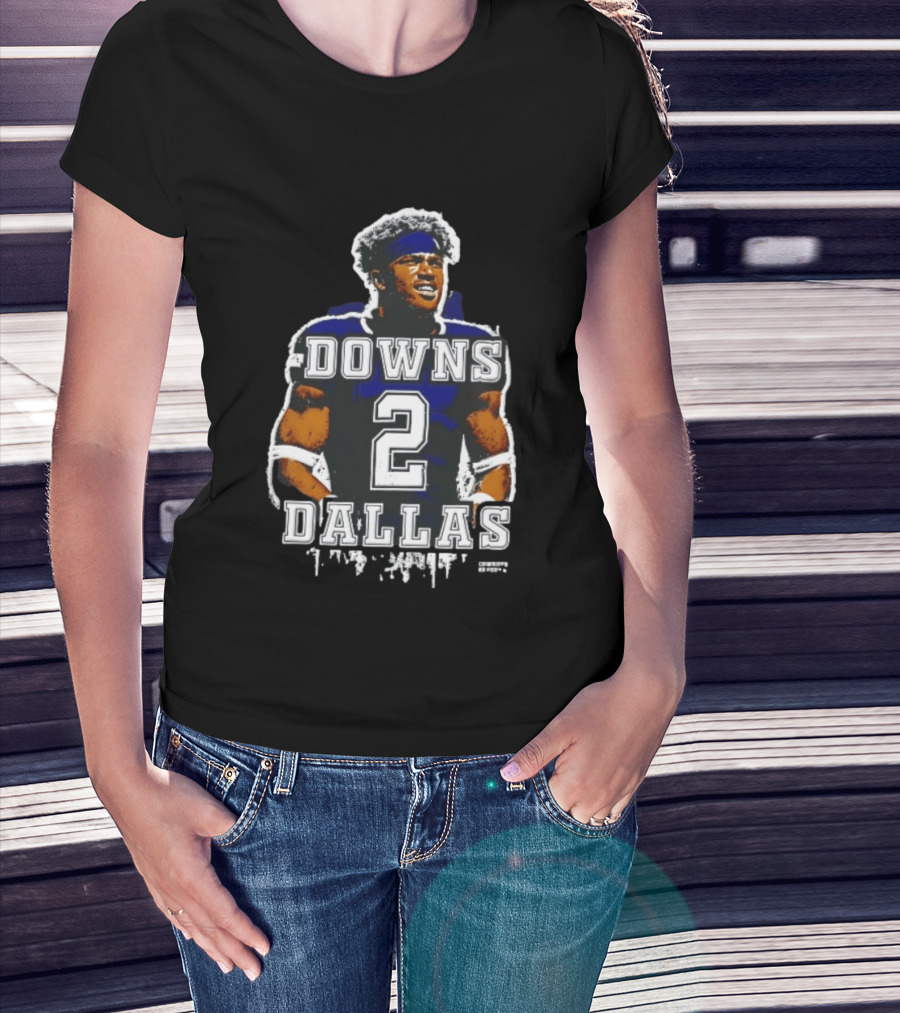 Downs To Dallas 2 Football Player Paint Splatter T-Shirt