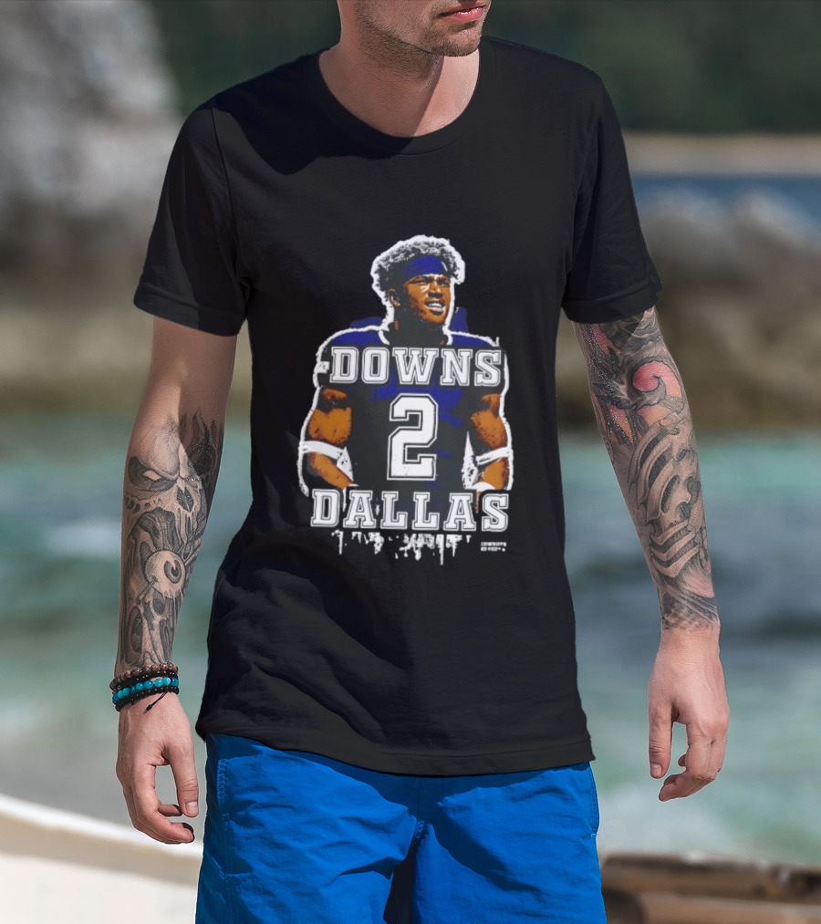 Downs To Dallas 2 Football Player Paint Splatter T-Shirt