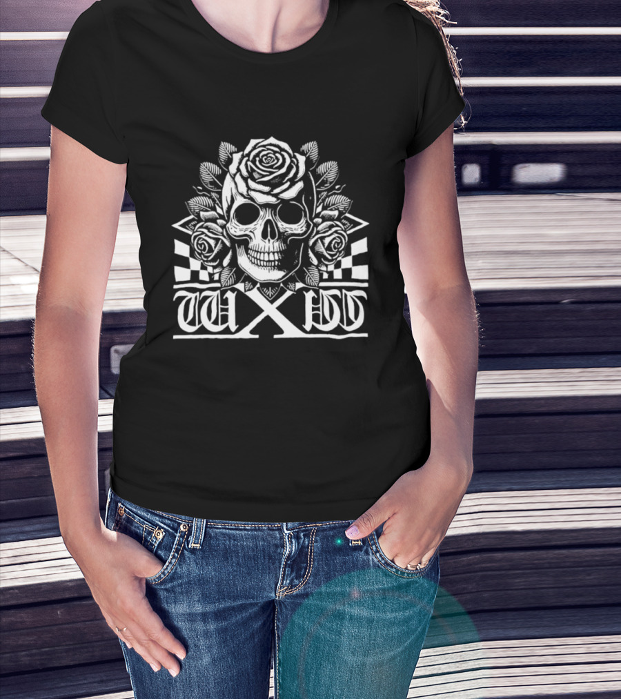 W X W Skull Roses Checkered Goth T-Shirt