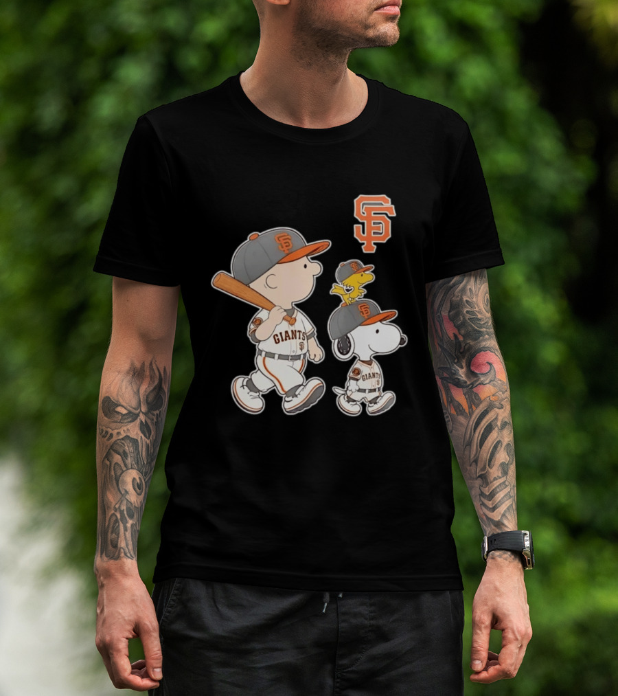 Woodstock Charlie Brown Snoopy San Francisco Giants Baseball Team T-Shirt