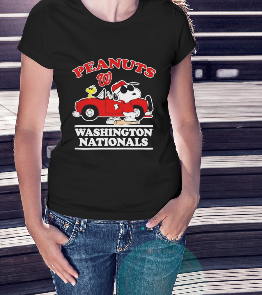 Peanuts Snoopy Woodstock Washington Nationals Baseball Car T-Shirt