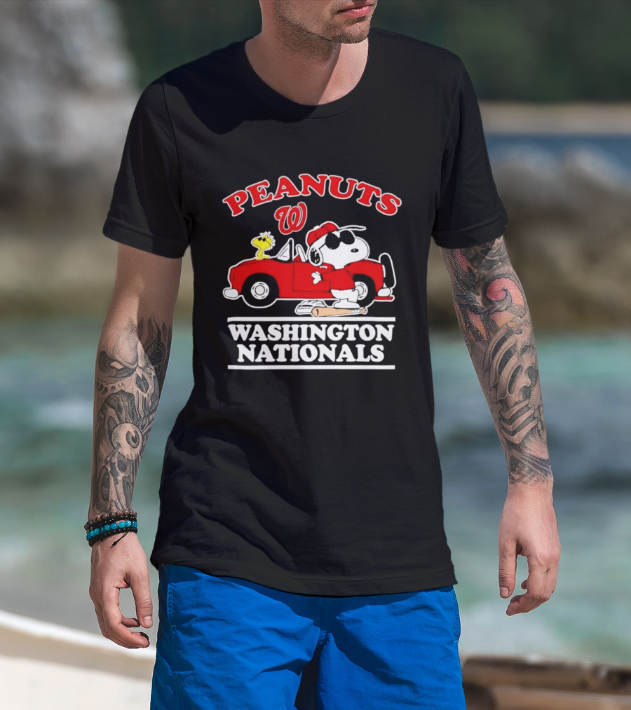 Peanuts Snoopy Woodstock Washington Nationals Baseball Car T-Shirt