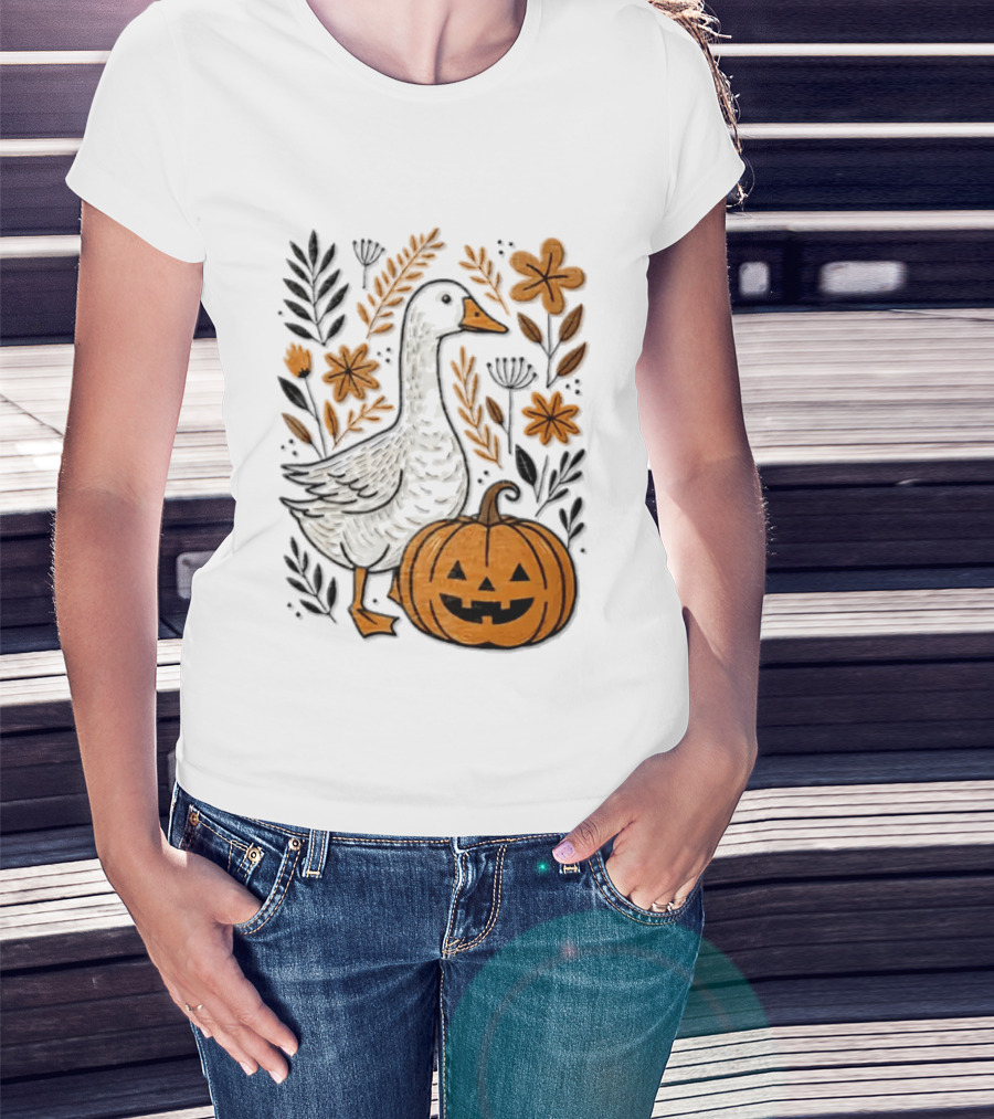 Goose With Jack O' Lantern Pumpkin Autumn Leaves And Flowers T-Shirt