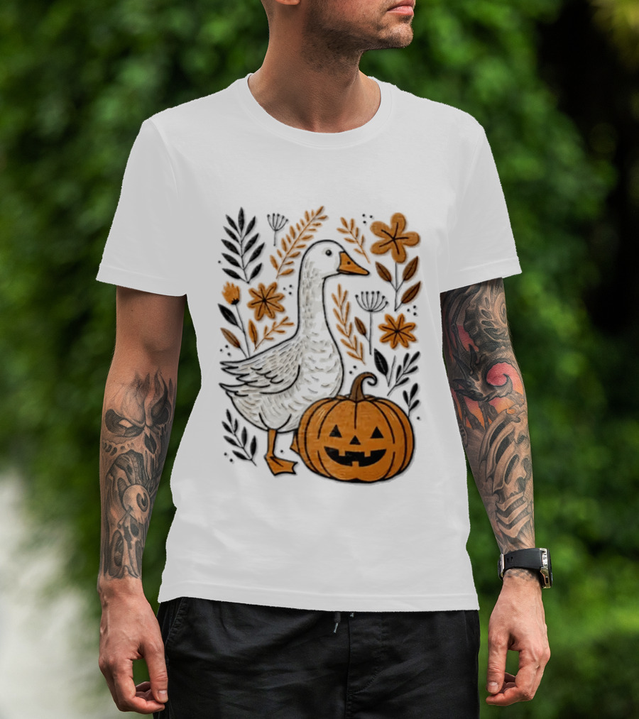 Goose With Jack O' Lantern Pumpkin Autumn Leaves And Flowers T-Shirt