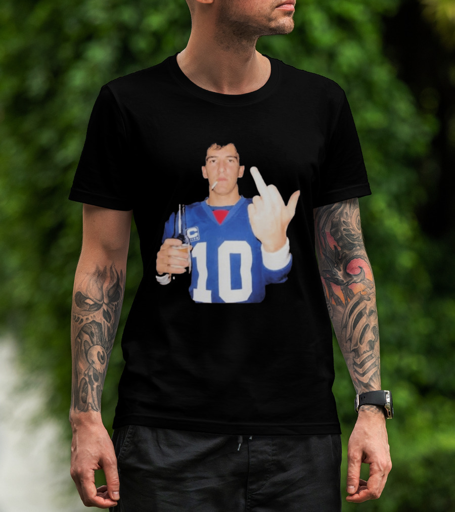 Eli Manning Jersey Smoking Gesture Middle Finger 10 T-Shirt