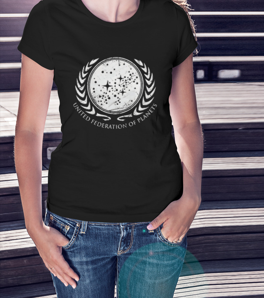 United Federation Of Planets Distressed Star Field Laurel Wreath T-Shirt