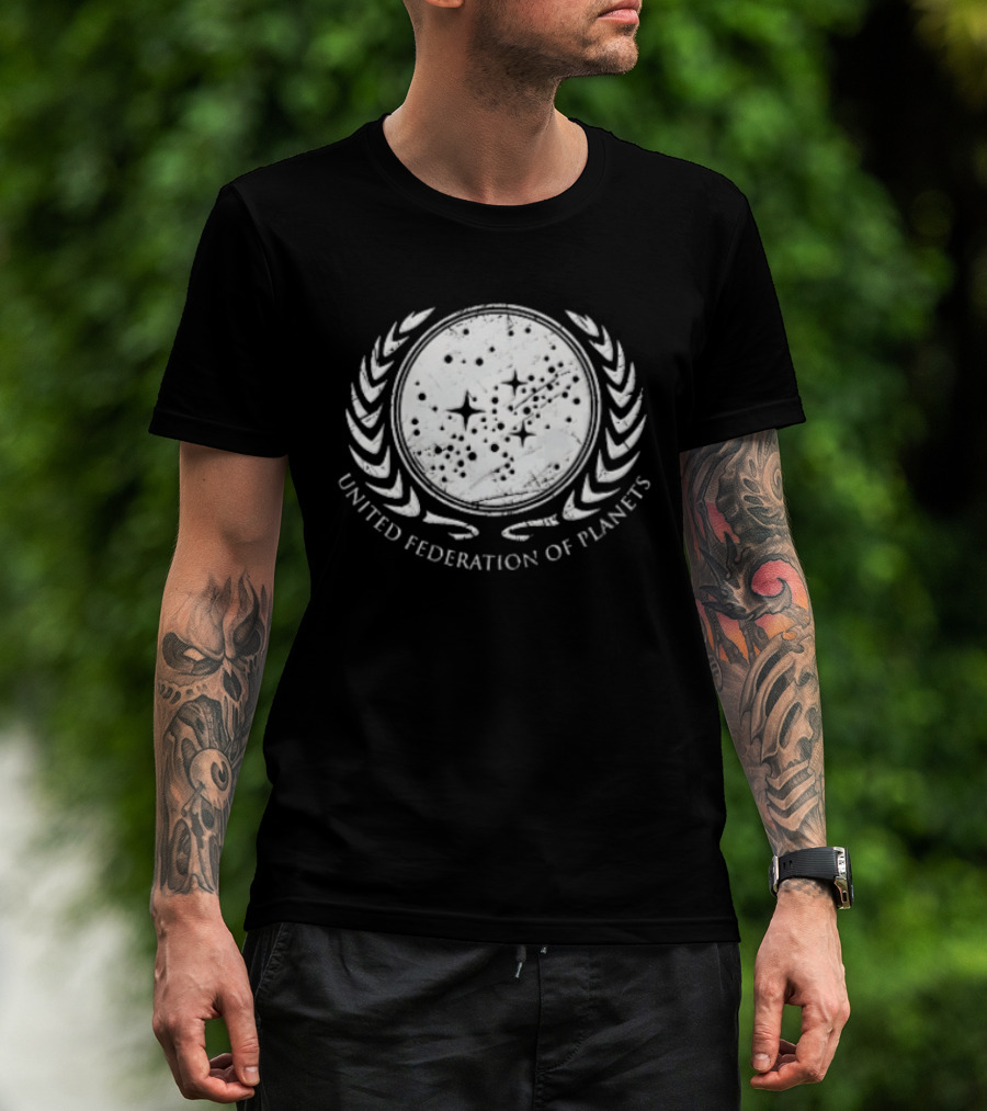 United Federation Of Planets Distressed Star Field Laurel Wreath T-Shirt