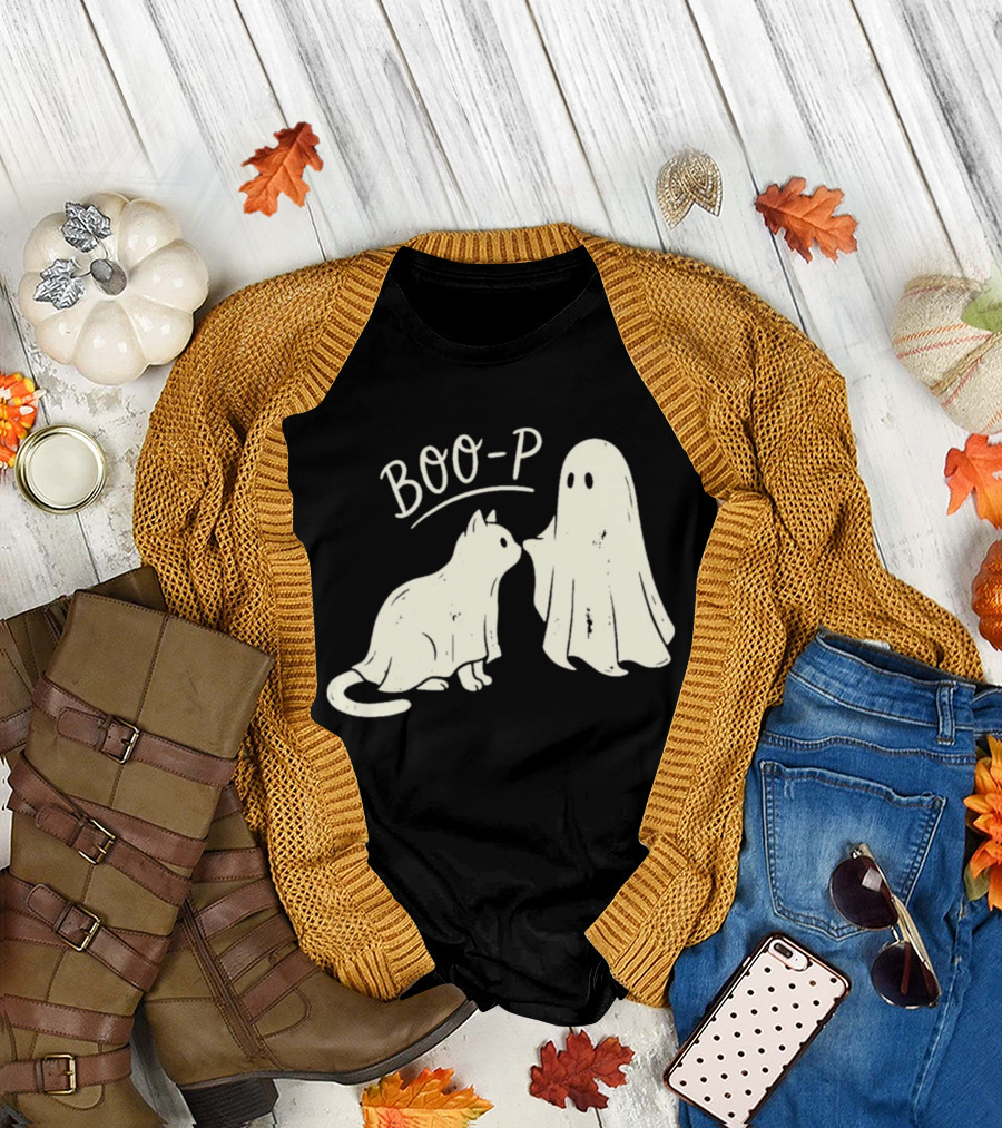 Boo P Humor Halloween Cat Ghost Playful Spirit And Feline Paw Interaction T-Shirt