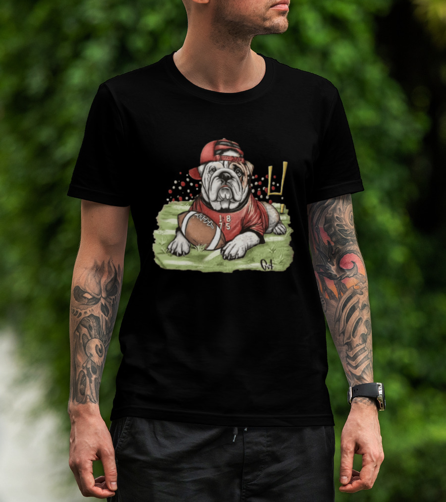 Georgia Bulldogs Football 1875 Bulldog With Cap And Football T-Shirt