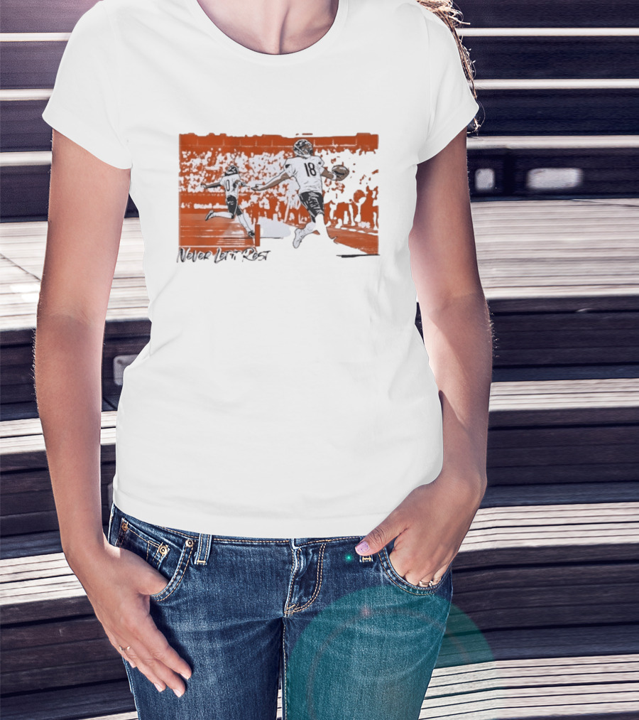 Never Let It Rest Chicago Bears Number 18 And 10 Football Scene T-Shirt