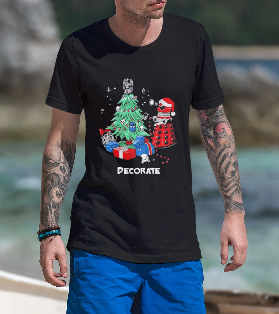 Doctor Who Dalek Christmas Tree Decorate Scene T-Shirt