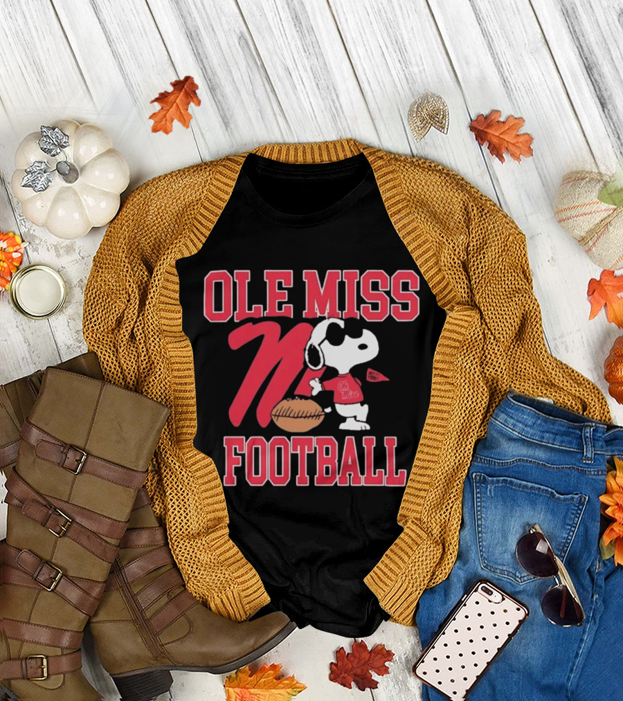 Ole Miss Football Snoopy Hotty Toddy Peanuts T-Shirt
