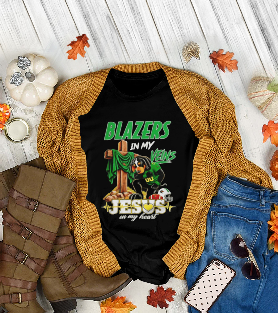 BLazers In My Veins Jesus In My Heart UAB Blazers Football Dog Faith T-Shirt