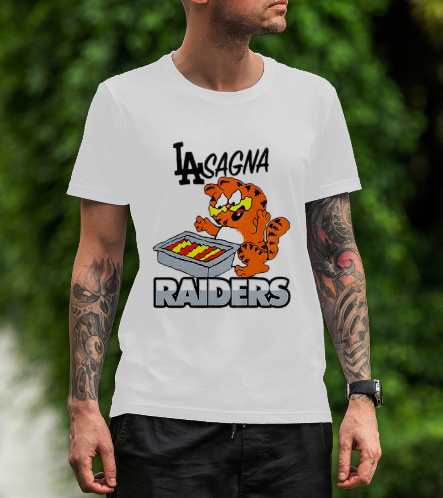 LA Lasagna Raiders Orange Cat Eating Lasagna Sports Rivalry T-Shirt