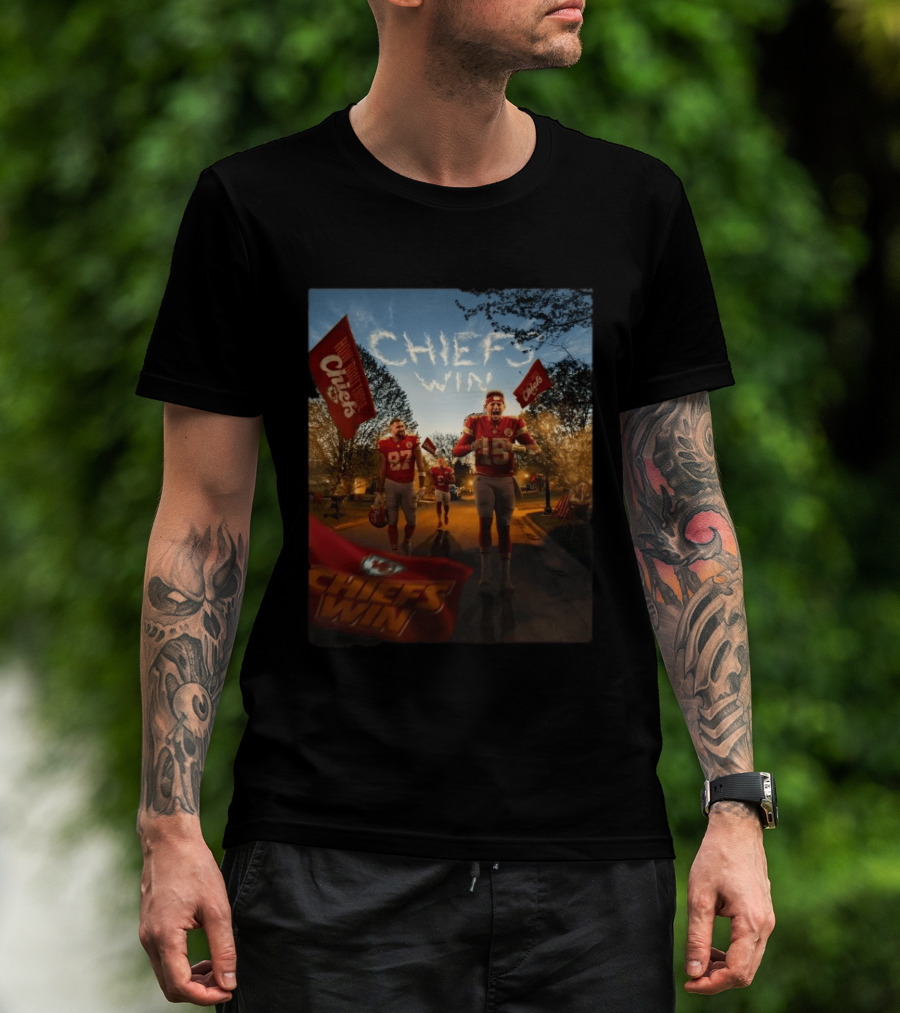 Kansas City Chiefs Winning Moment Patrick Mahomes Travis Kelce Chiefs Win T-Shirt