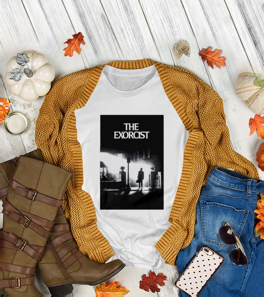 The Exorcist Iconic Horror Movie Walking Man Shadow Scene T-Shirt