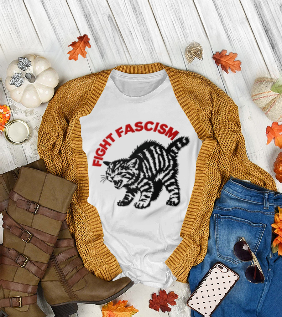 Hissing Striped Kitten Fight Fascism Arched T-Shirt
