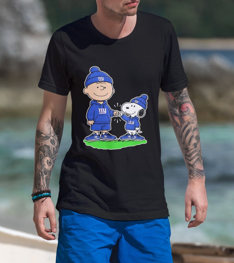 Snoopy And Charlie Brown NY Giants NFL Collaboration T-Shirt