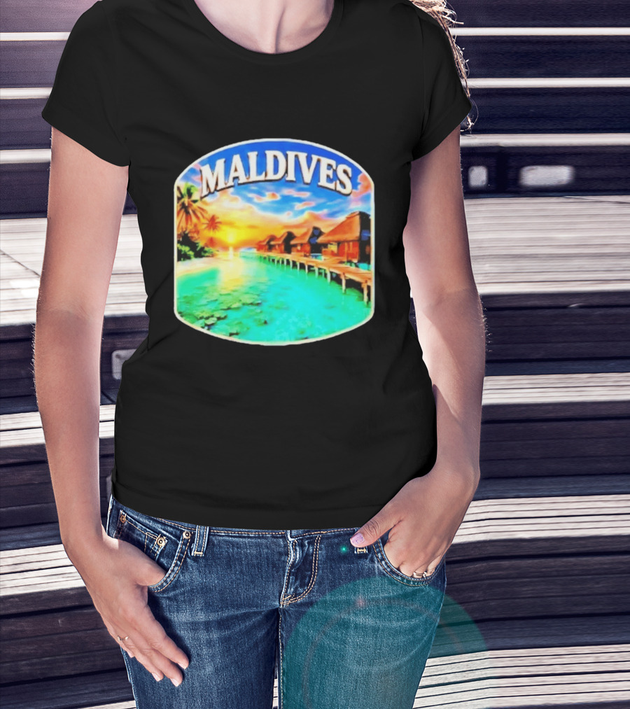 Maldives Tropical Sunset Overwater Bungalows Exquisite Island Escape T-Shirt