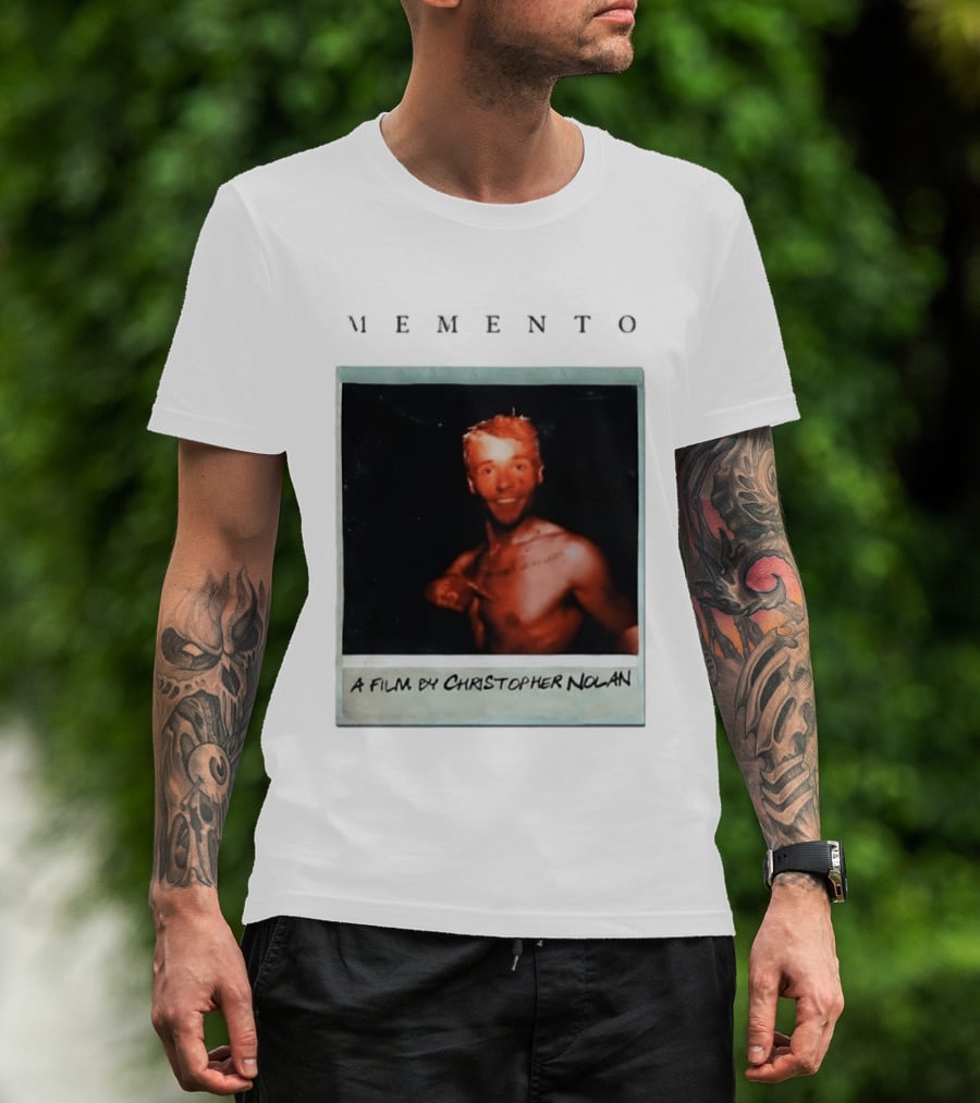 Memento A Film By Christopher Nolan Guy Pearce Polaroid Image T-Shirt