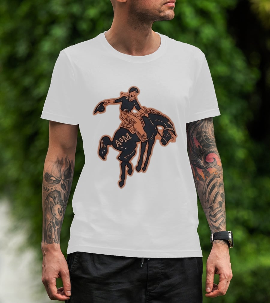 Texas A&M Aggies College Station Vintage Cowboy Riding A&M Horse T-Shirt