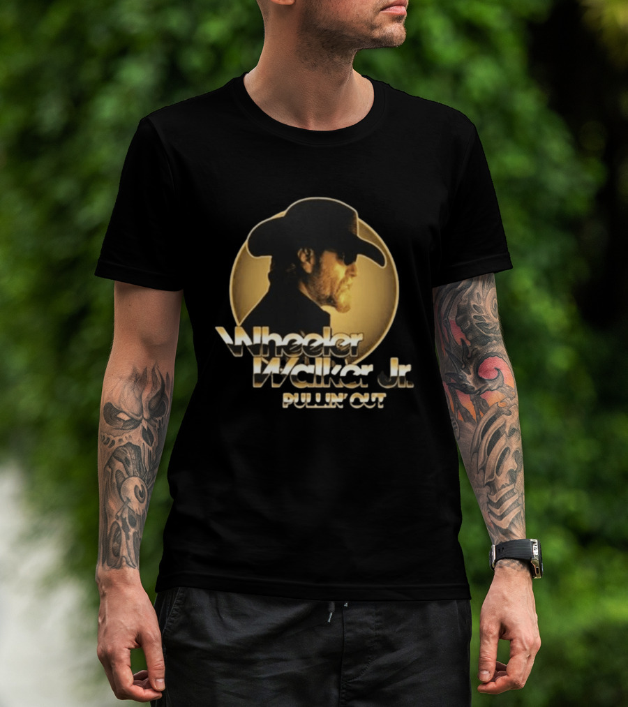Wheeler Walker Jr. Pullin' Out Album Cover Portrait In Gold T-Shirt