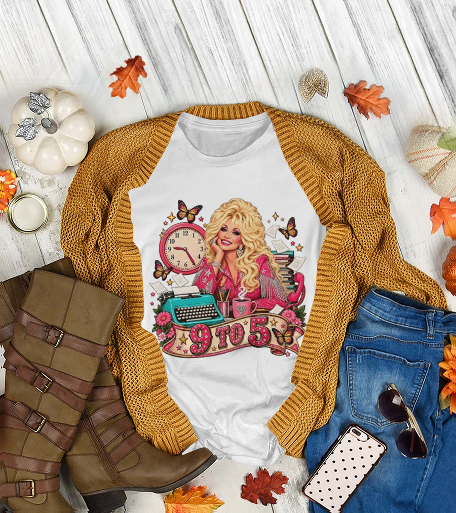 9 To 5 Dolly Parton Music Western Cowgirl Icon With Butterflies And Typewriter T-Shirt