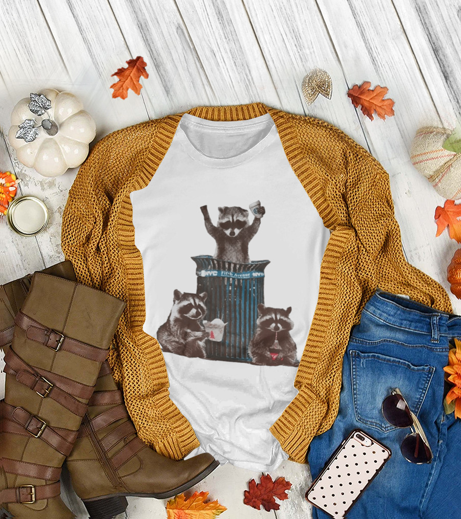 NYC Fifth Avenue Raccoons In Trash Can Pizza Coffee T-Shirt