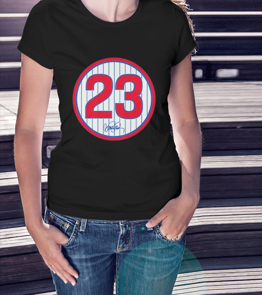 Chicago Cubs Ryne Sandberg Number 23 Signature Circle T-Shirt