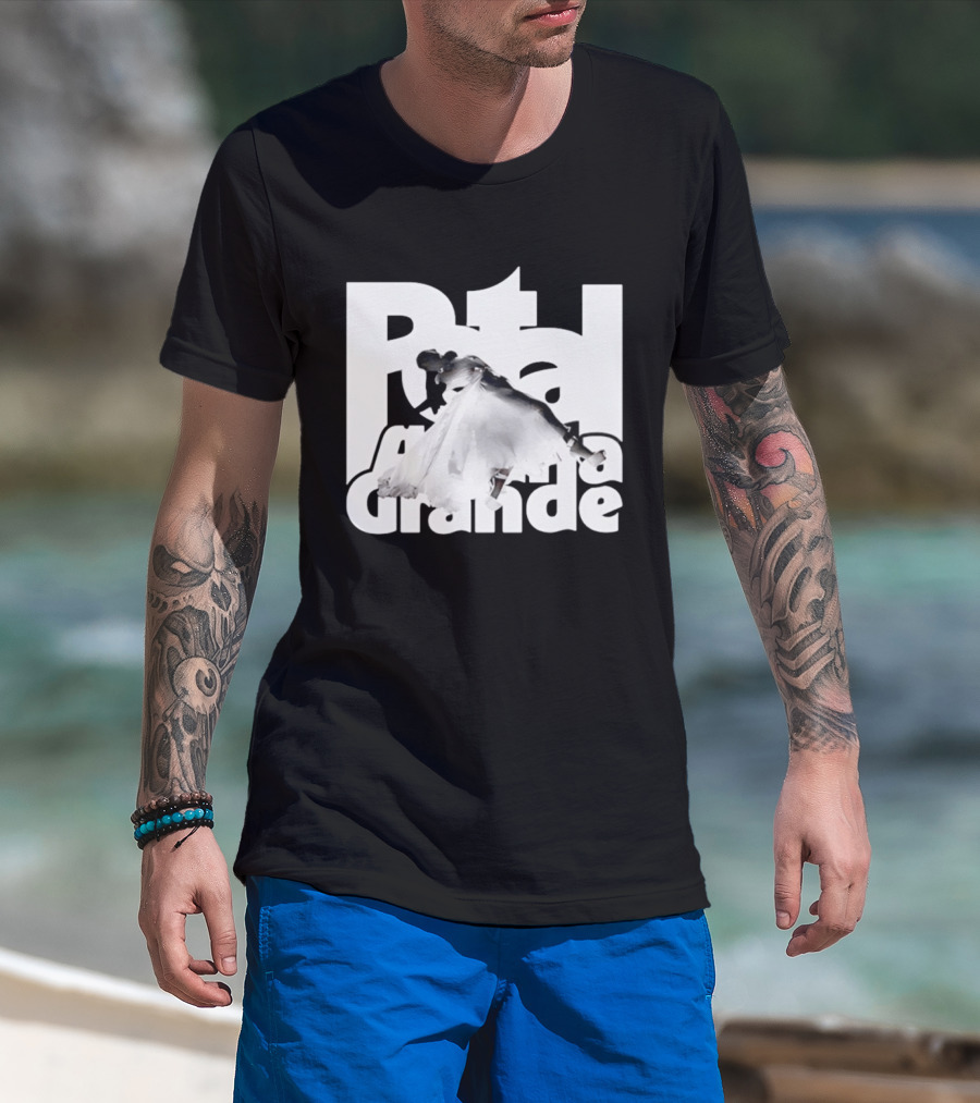 Petal Ariana Grande Pop Music Singer Floating T-Shirt