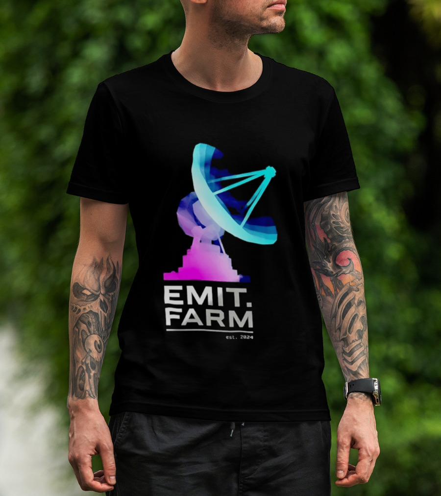 Emit Farm Est 2024 Satellite Dish Radio Telescope Science T-Shirt