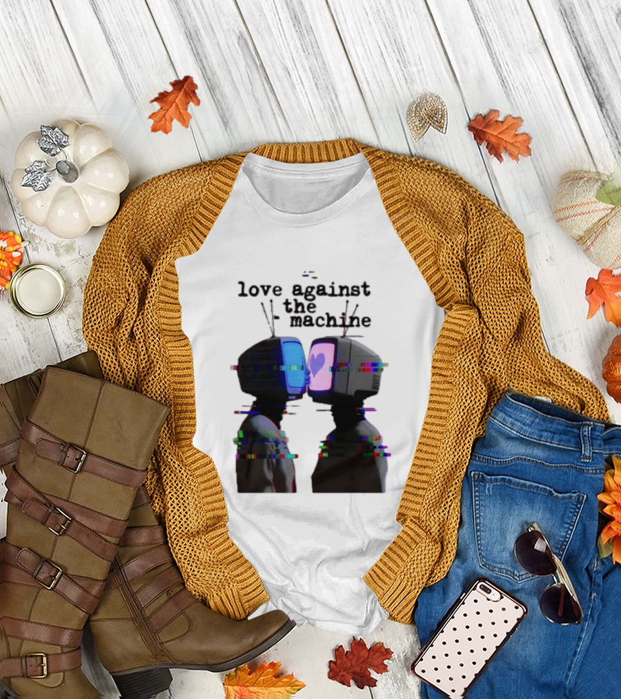 Love Against The Machine Two Television Heads Kissing Glitch Heart T-Shirt