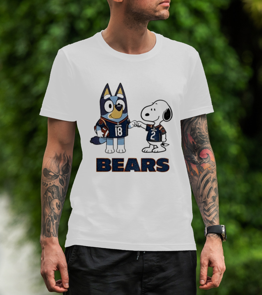 Bluey And Snoopy Chicago Bears Football Team Friends T-Shirt