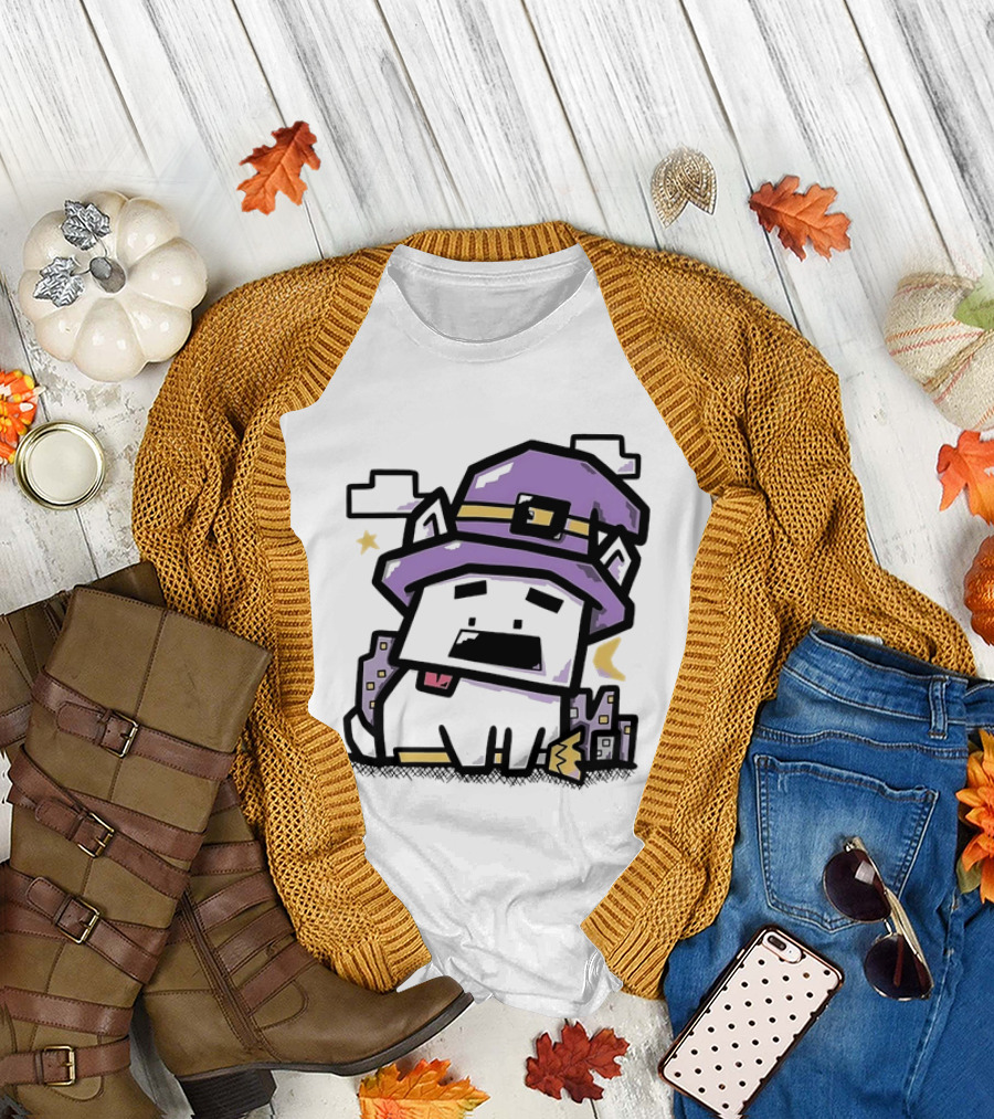 Pixel Cat Wearing Witch Hat Cute Halloween 8 Bit T-Shirt