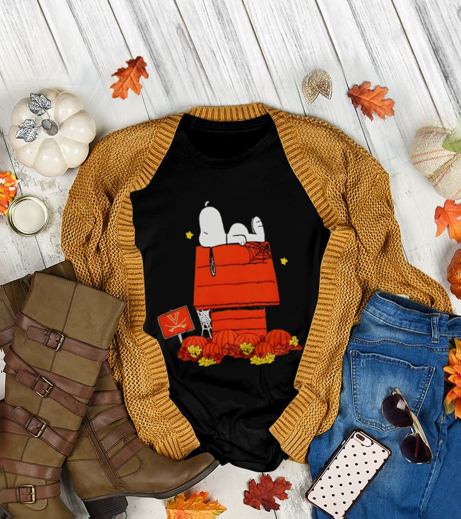 Snoopy Halloween Doghouse Virginia Cavaliers College Football Peanuts Pumpkins T-Shirt