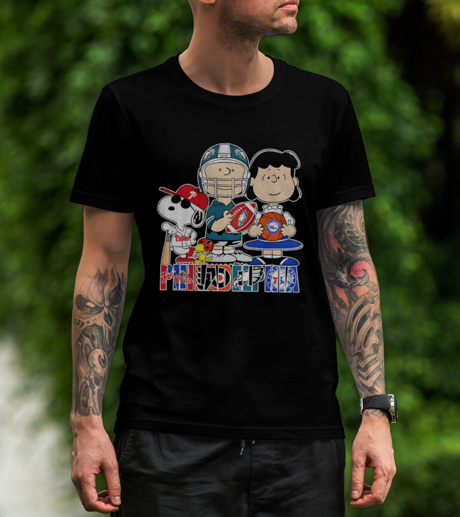 Peanuts Philadelphia Phillies Eagles 76ers Sports Characters T-Shirt