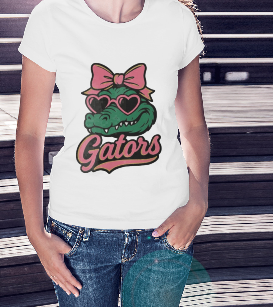 Florida Gators Green Alligator Pink Bow Heart Sunglasses T-Shirt