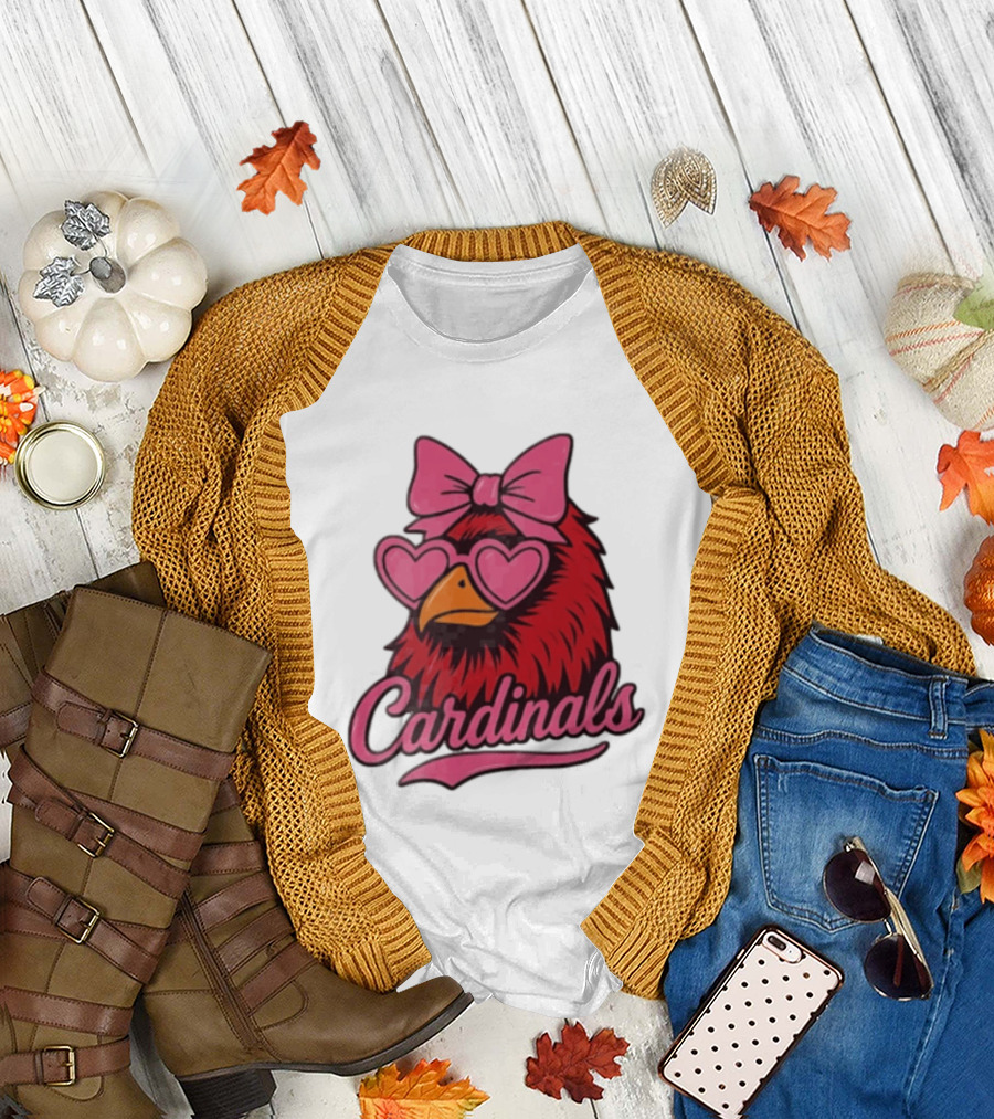St Louis Cardinals Red Bird Pink Bow Heart Glasses T-Shirt