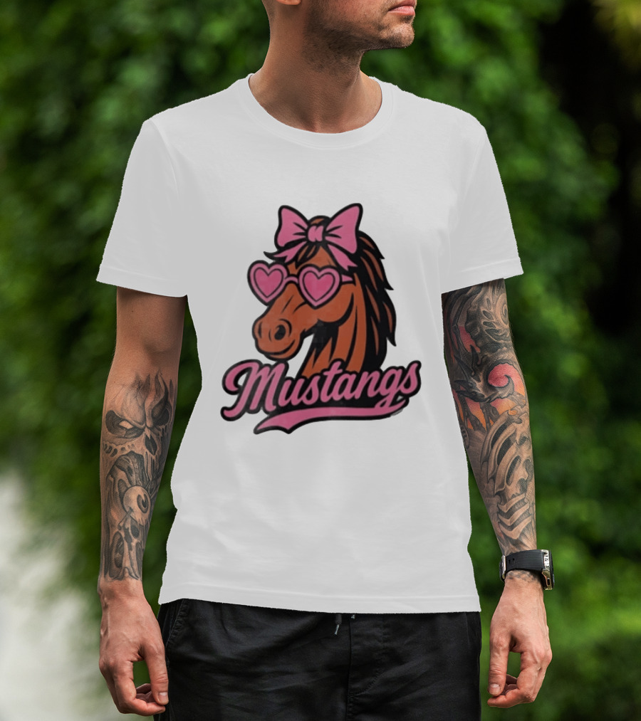 Mustangs Horse Pink Bow Heart Sunglasses T-Shirt