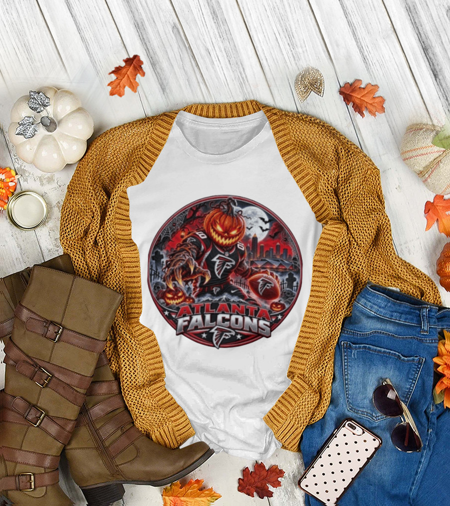 Atlanta Falcons Halloween Jack O' Lantern Football Player With City Skyline And Bats T-Shirt