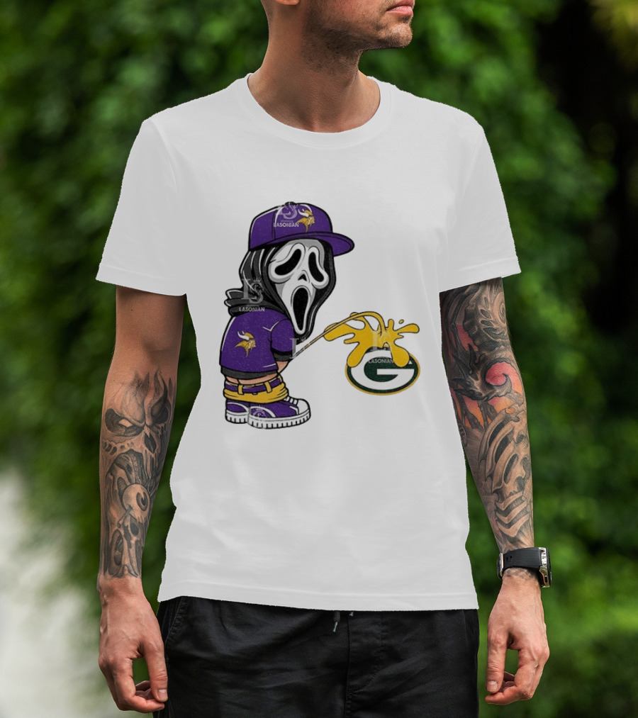 Minnesota Vikings Ghostface Piss On Green Bay Packers T-Shirt