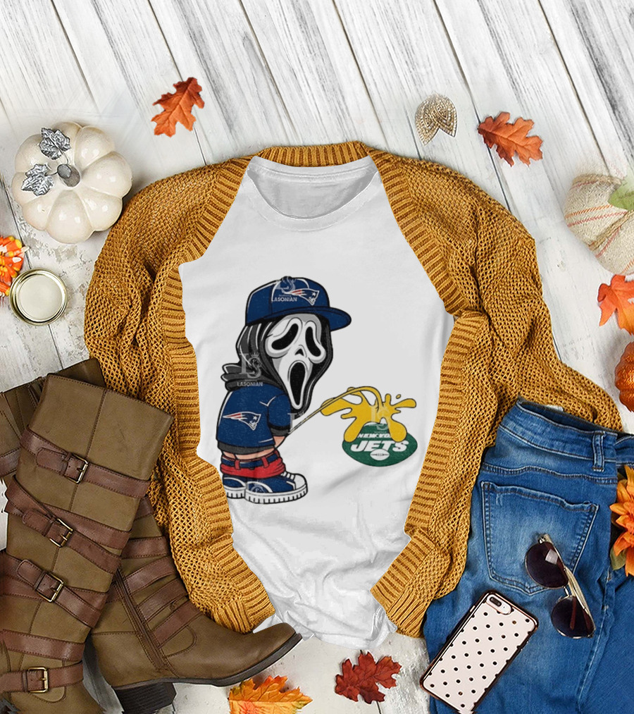 New England Patriots Ghostface Urinating On New York Jets T-Shirt