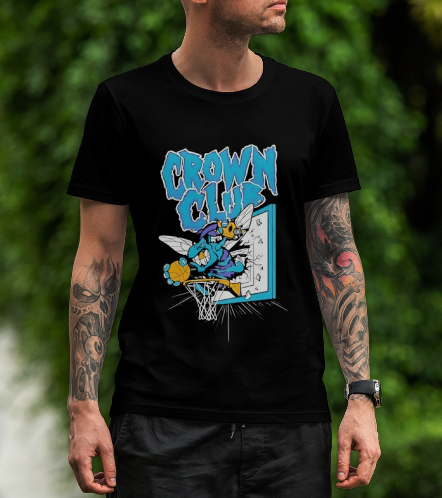 Crown Club Charlotte Hornets Basketball Dunking T-Shirt