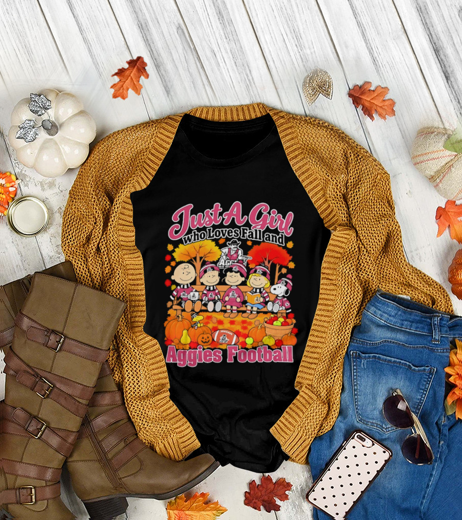 Just A Girl Who Loves Fall And Aggies Football With Charlie Brown And Snoopy T-Shirt