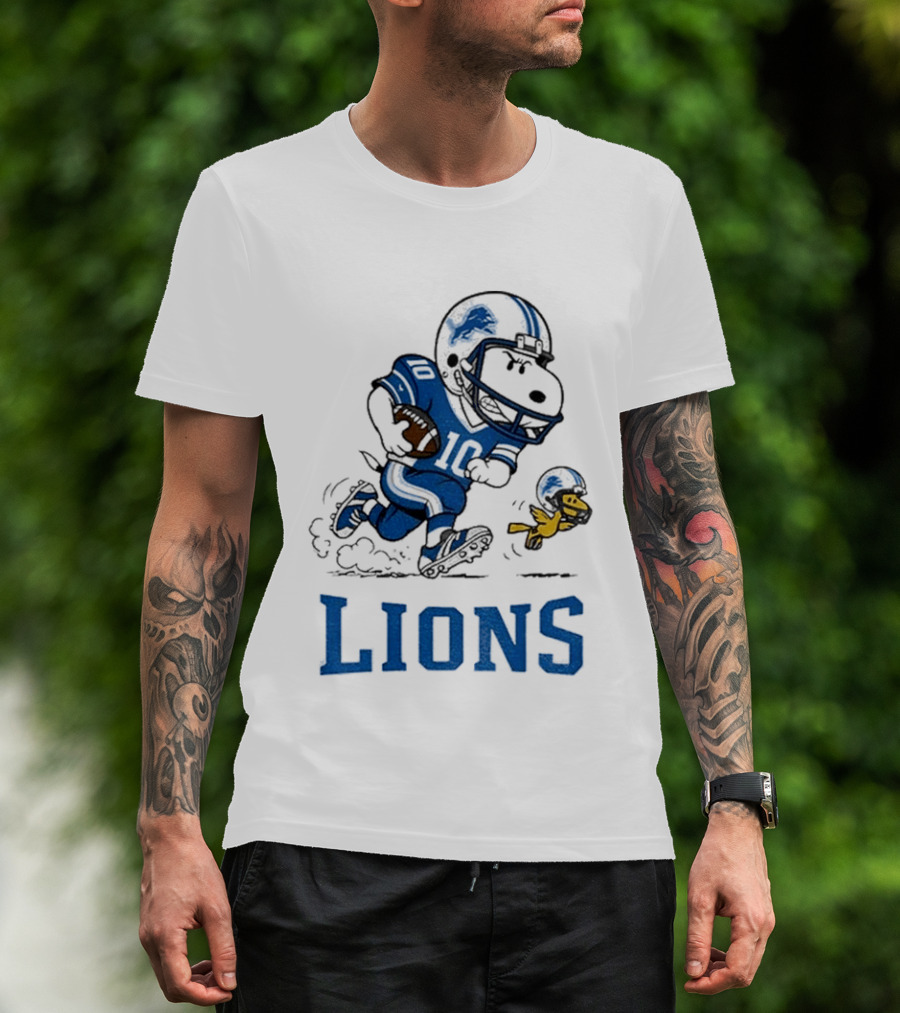 Detroit Lions Snoopy Woodstock Football Run T-Shirt