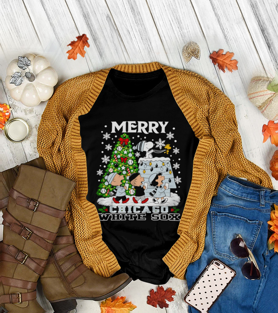 Merry Christmas Peanuts Chicago White Sox Snoopy Woodstock Holiday T-Shirt
