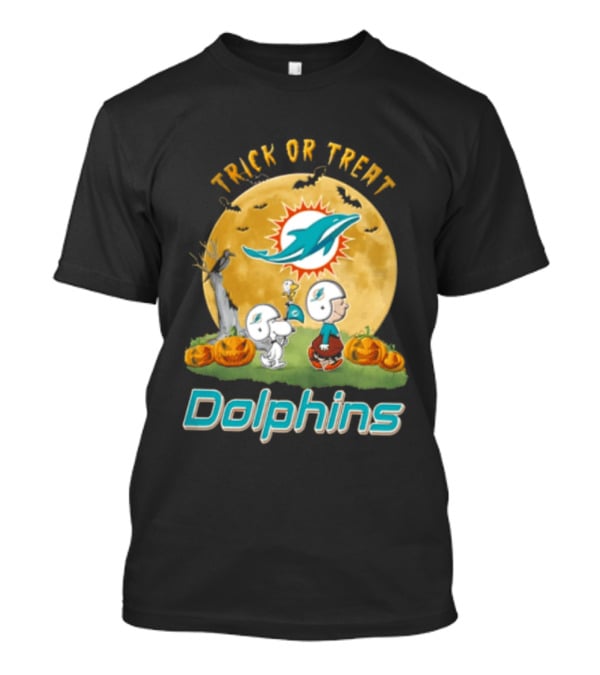 Miami Dolphins Trick Or Treat Charlie Brown Snoopy Full Moon Pumpkins T-Shirt