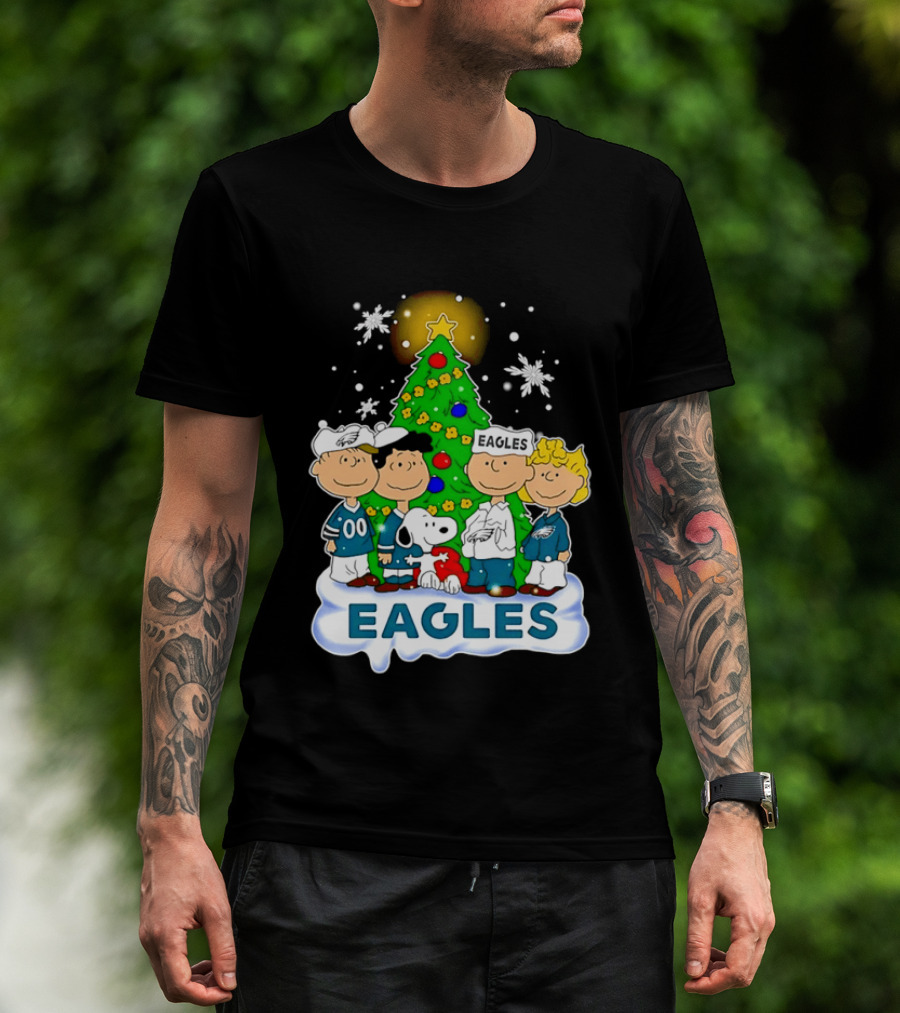 Peanuts Characters Christmas Tree Philadelphia Eagles T-Shirt