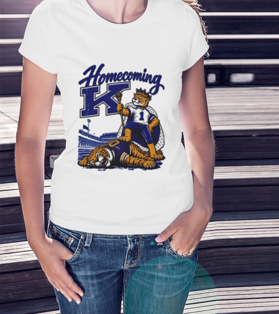 Homecoming K Wildcat King Stands Over Defeated Tiger Stadium Scene T-Shirt